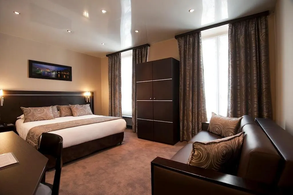 Choiseul Opera מלון 3*